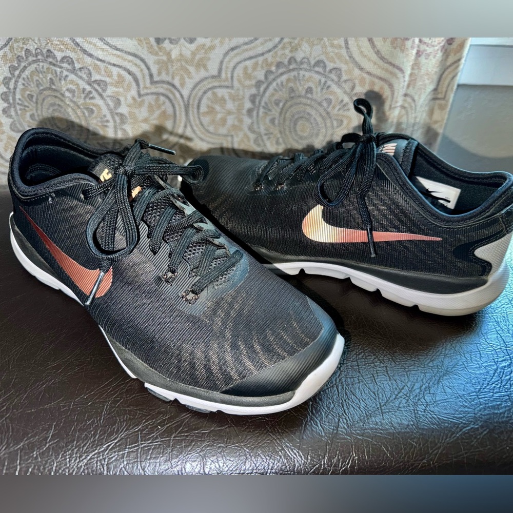 Women’s Nike Training Flex Supreme TR4 Black with Rose gold size 7.5